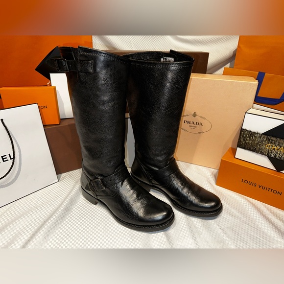 Frye Tall Black Leather Boots. Size 10 - Picture 3 of 13